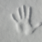 handprint-in-snow